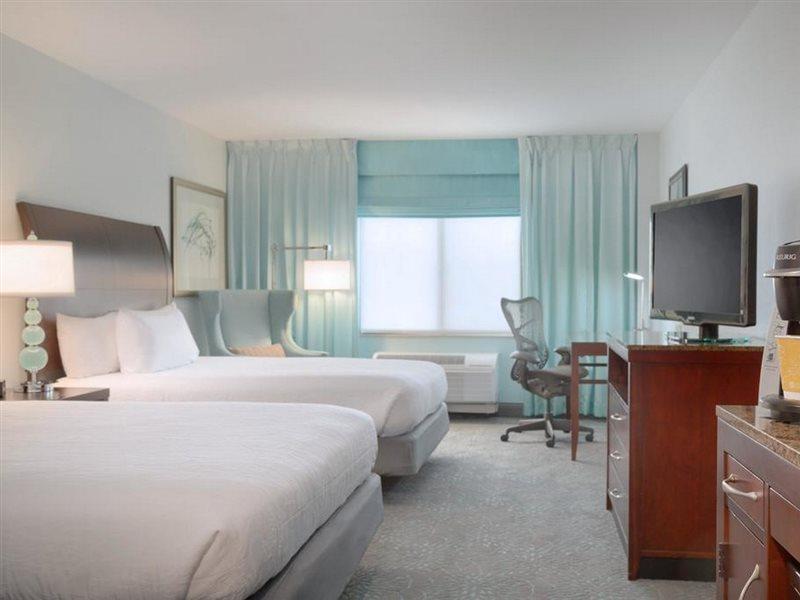 Hilton Garden Inn Вустер Экстерьер фото
