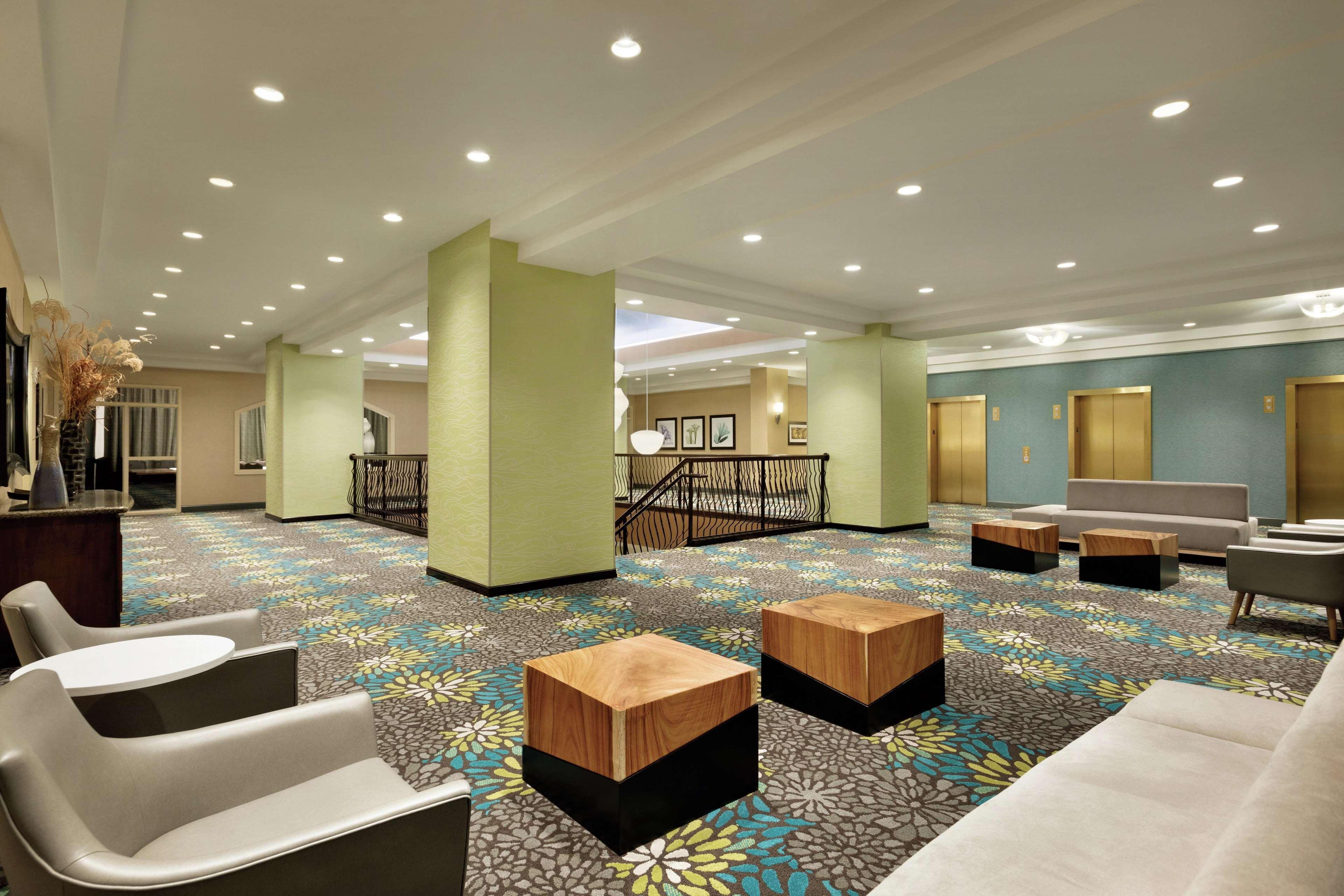 Hilton Garden Inn Вустер Экстерьер фото