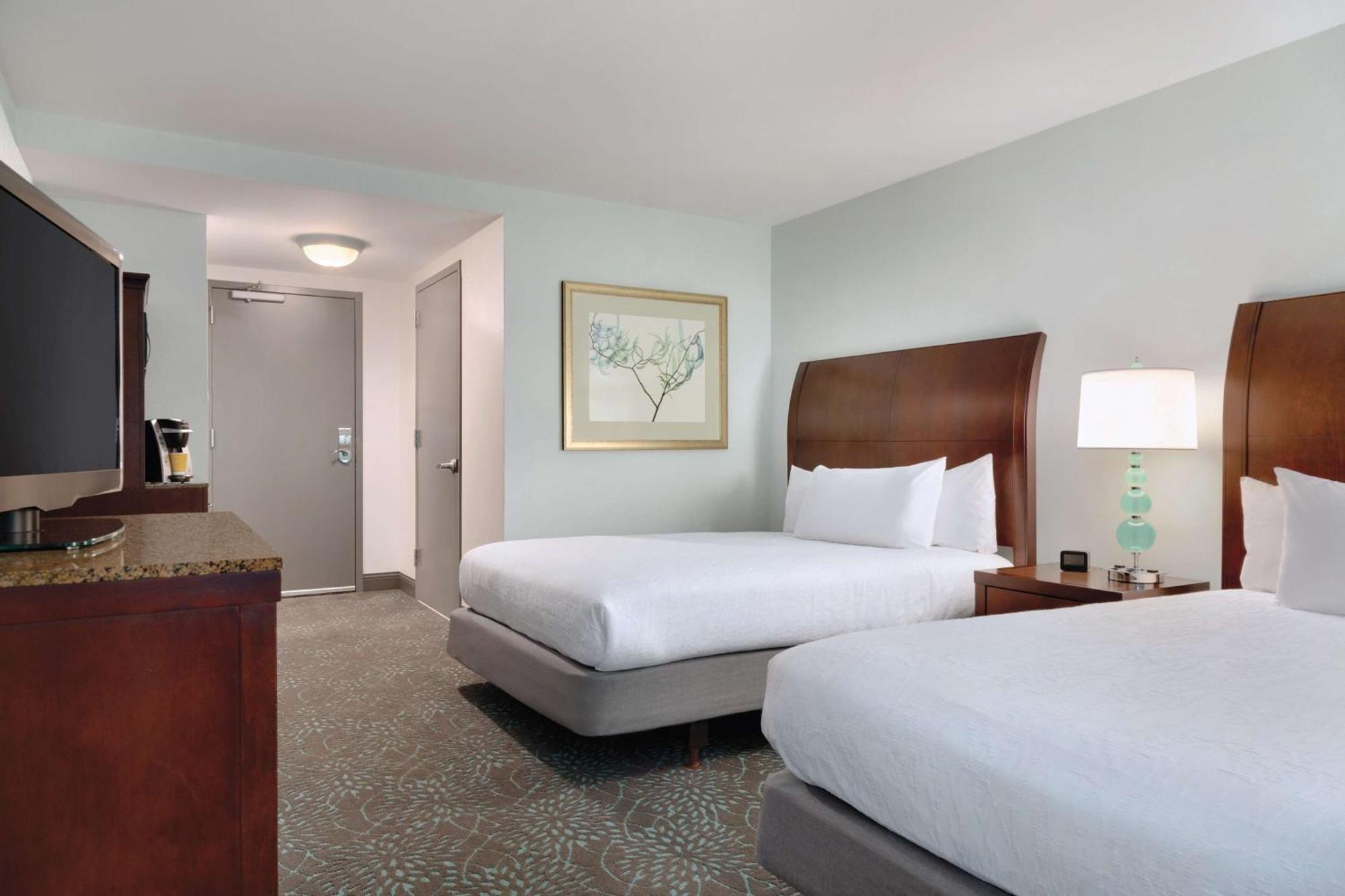 Hilton Garden Inn Вустер Экстерьер фото