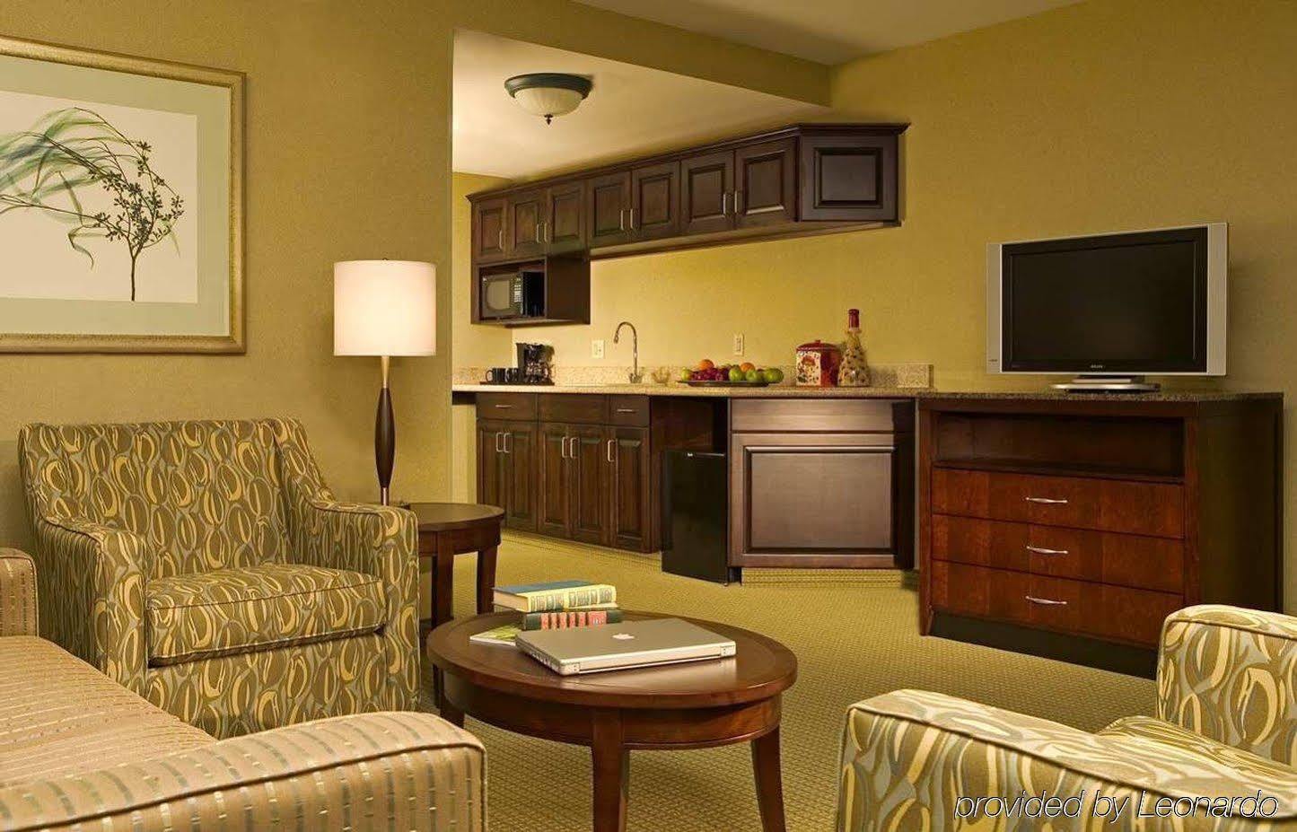 Hilton Garden Inn Вустер Экстерьер фото